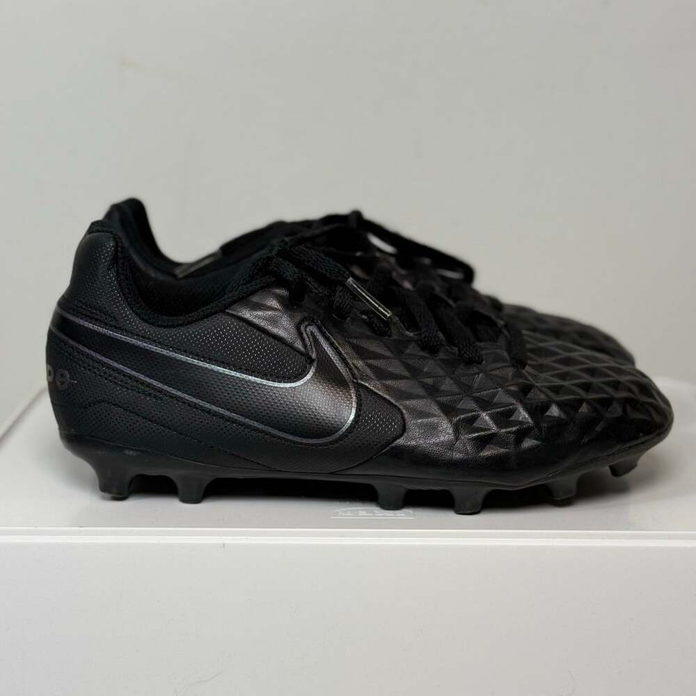 Nike Tiempo Legend Cleats, Black, 3Y